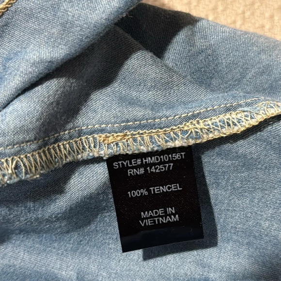 Off The Shoulders Dress - Picture 5 of 8